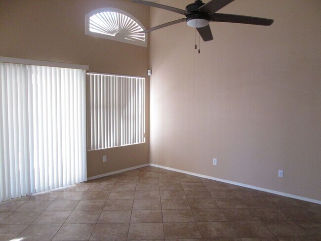 Building Photo - 421 S Dodge Dr