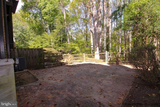 Building Photo - 20423 Meadow Pond Pl