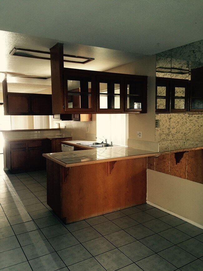 Building Photo - !! WOWWWW INCREDIBLE HOUSE FOR RENT IN BEAUTIFUL PEEPPER RIDGE AREA !!