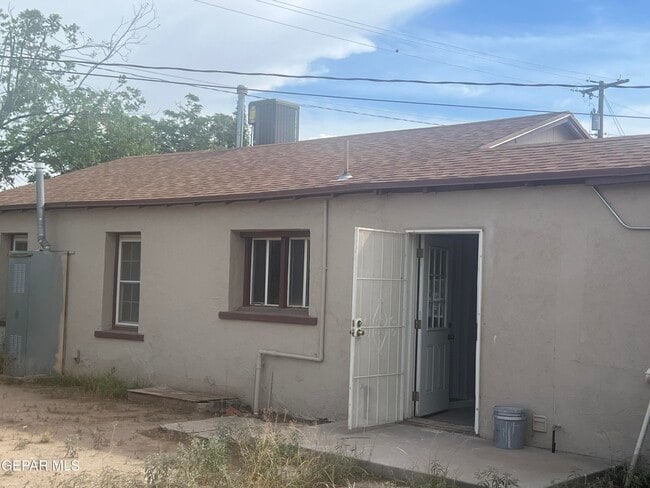 Building Photo - 8405 Pinon St