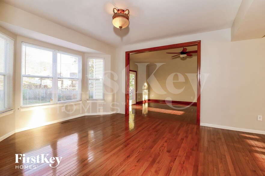 Building Photo - 994 Sunset Farms Ct