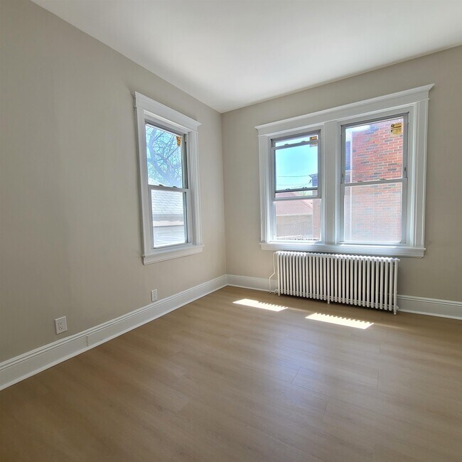 Building Photo - 704 79th St