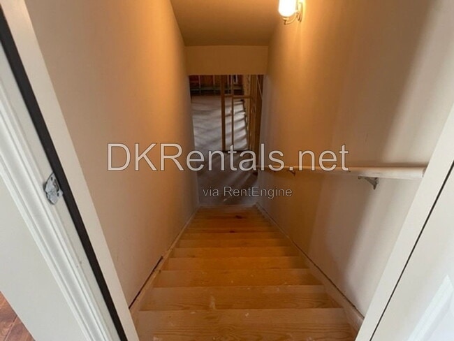 Building Photo - 582 Warrenton Run Dr