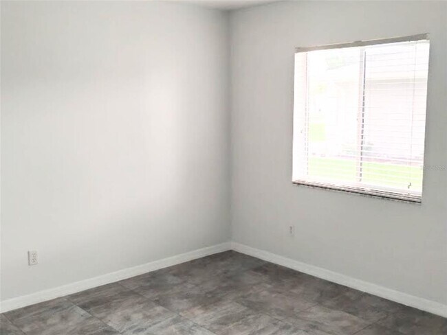 Building Photo - 6241 SW 104th Ln