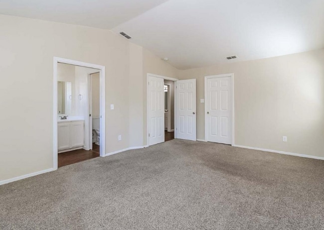 Building Photo - 8600 Luciano Ct