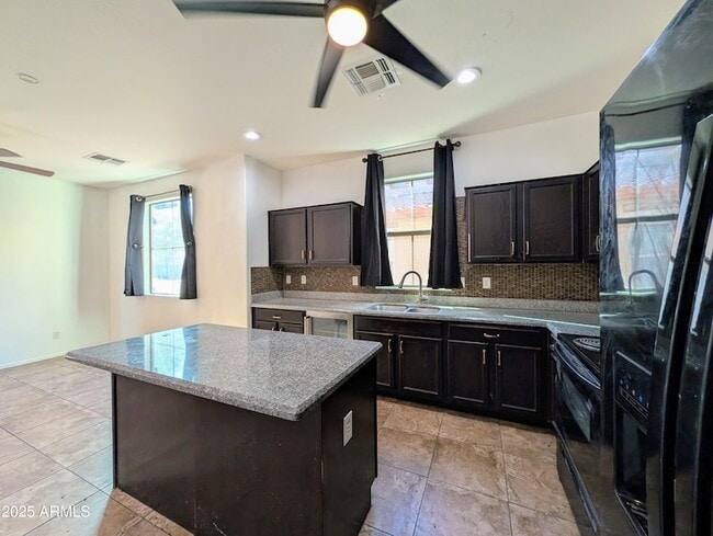 Building Photo - 4726 W Fremont Rd.