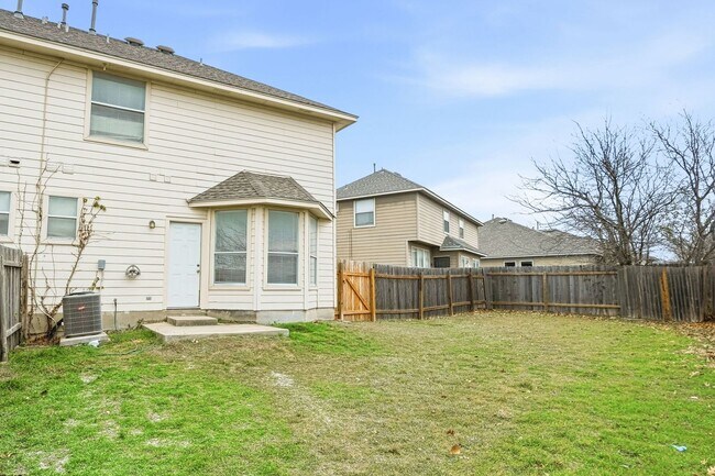 Building Photo - 2849 Southampton Way