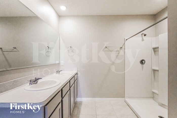 Building Photo - 1025 Preserve Dr