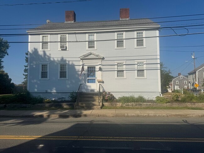 Building Photo - 198 Main St