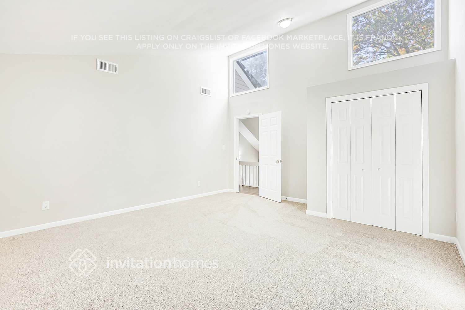 Building Photo - 3166 Robindale Rd