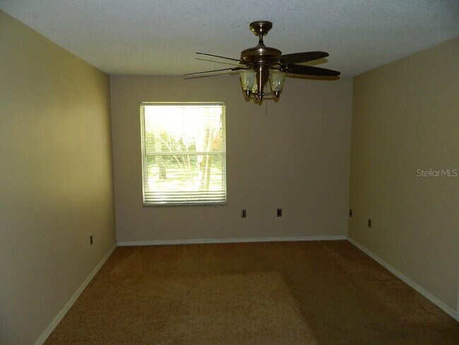 Building Photo - 317 Silver Pine Dr