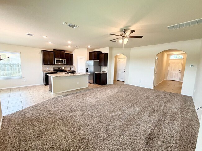 Building Photo - 829 Ibis Falls Loop