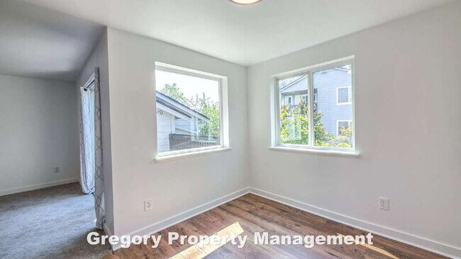 Building Photo - 6700 NE 182nd St
