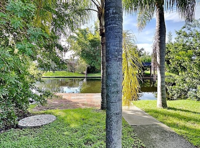 Building Photo - 2512 Sea Breeze Ct