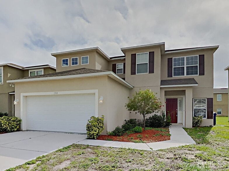 Building Photo - 2304 Whitley Ln