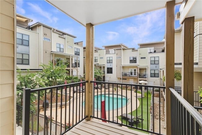 Building Photo - 966 Moda Dr
