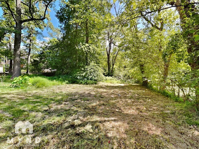 Building Photo - 224 Buchanan Terrace