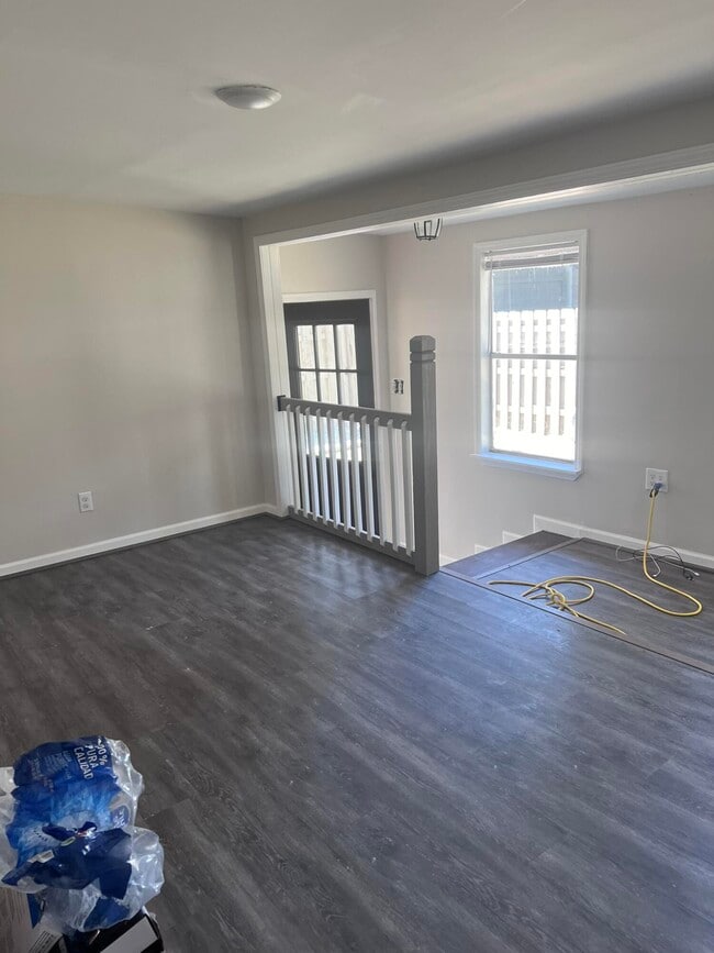 Building Photo - 2363 Susan Dr