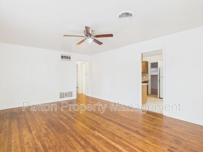 Building Photo - 4308 S Jackson St