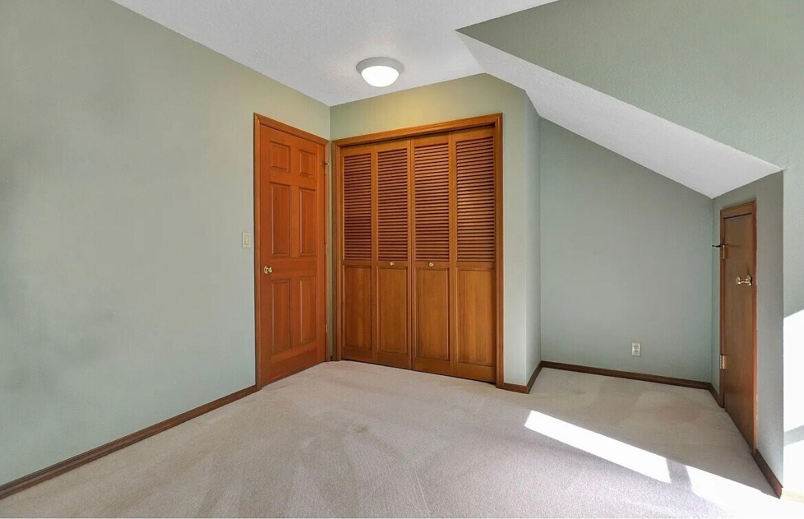 Building Photo - 15252 Boones Way