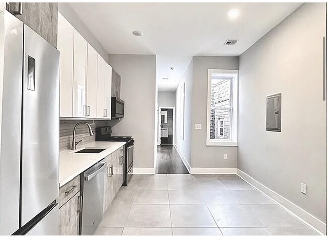 Building Photo - 21 Hancock Ave