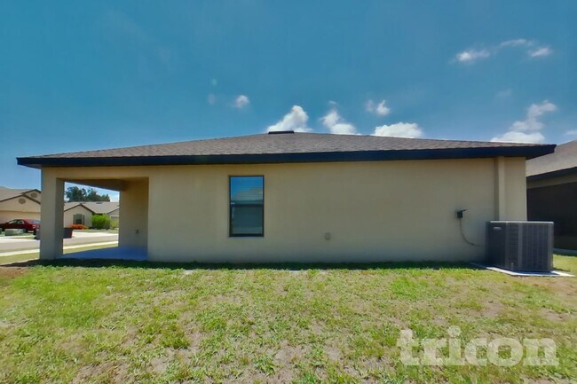 Building Photo - 1744 Chatham Grn