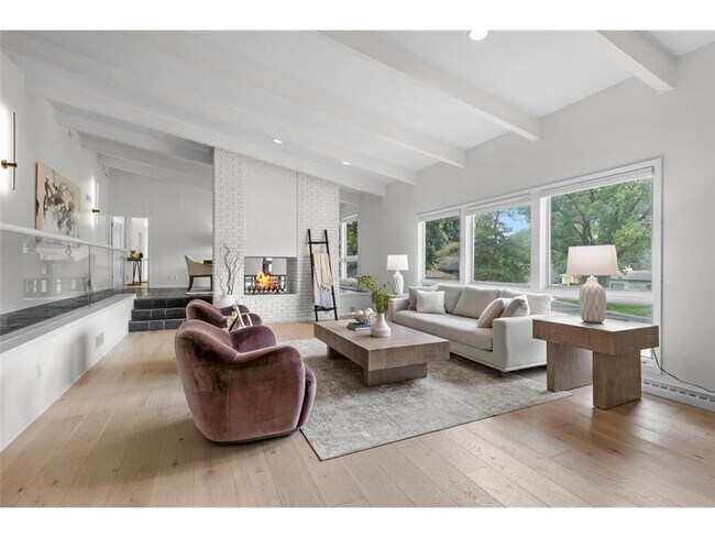 Building Photo - 1345 Fairlawn Way