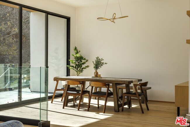 Building Photo - 3755 Camino de la Cumbre