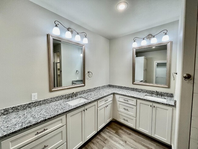 Building Photo - 7805 96th St