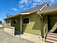 Building Photo - NEW Remodeled 1 Bedroom with BONUS ROOM!