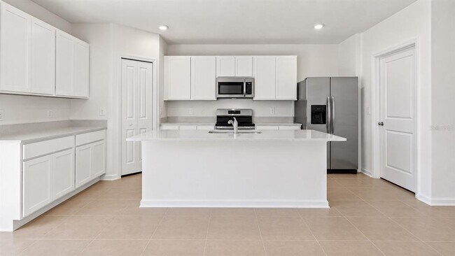 Building Photo - 2461 Hallow Gdn Rd