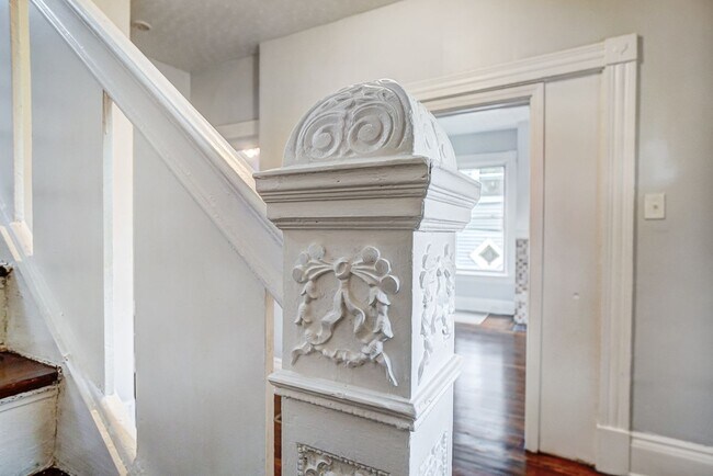 Building Photo - Three Bedroom in Cincinnati!