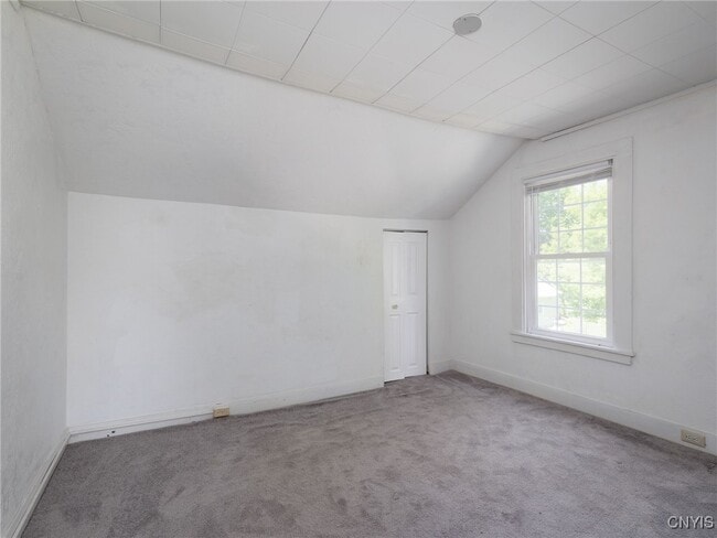 Building Photo - 427 East Ave