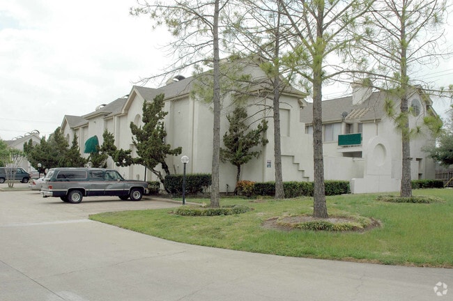 Primary Photo - Parkwest Place Apartments