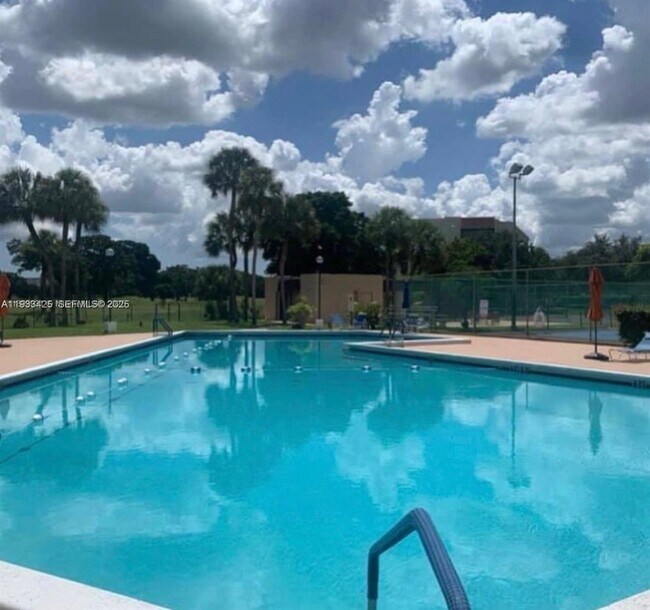 Building Photo - 6921 Environ Blvd