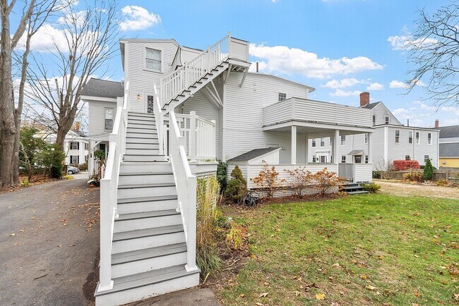 Building Photo - 74-76-76 Bromfield St