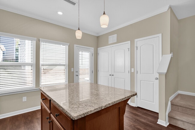 Building Photo - 11515 McDunkeld Dr