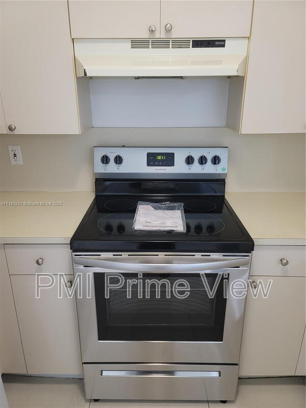 Building Photo - 11060 SW 196th St