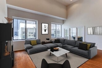 Building Photo - 914 Main St