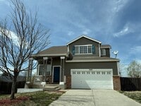 Building Photo - Beautiful 3 Bed / 3 Bath Home in Desirable D49!