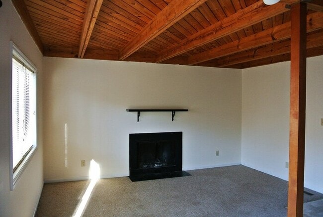 Building Photo - 216-B Greene St