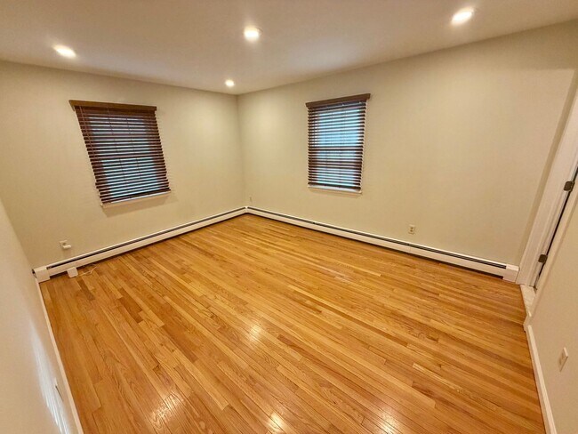 Building Photo - 29 Carriage Hill Ln