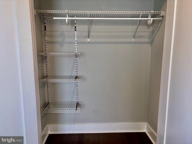 Building Photo - 5334 Cedar Ave