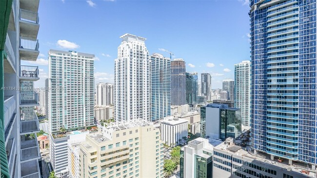 Building Photo - 1200 Brickell Bay Dr
