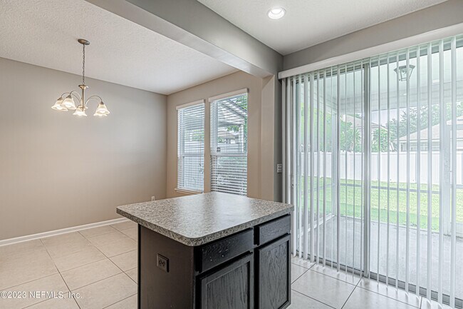Building Photo - 3861 Aubrey Ln