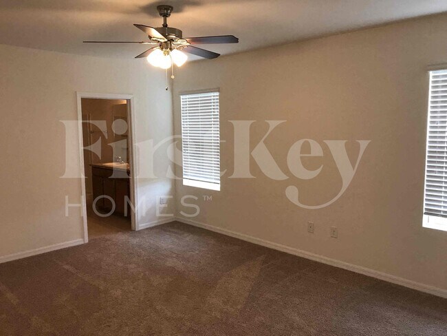 Building Photo - 217 NW 9th St