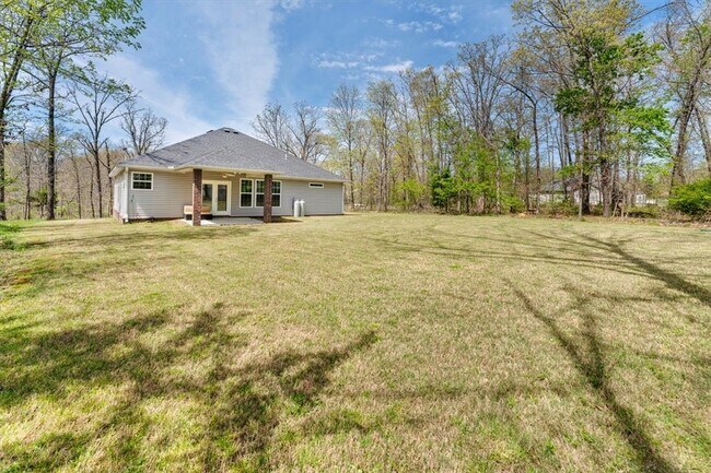 Building Photo - 25 Ruthwell Dr