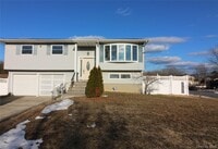 Building Photo - 26 Circle Dr