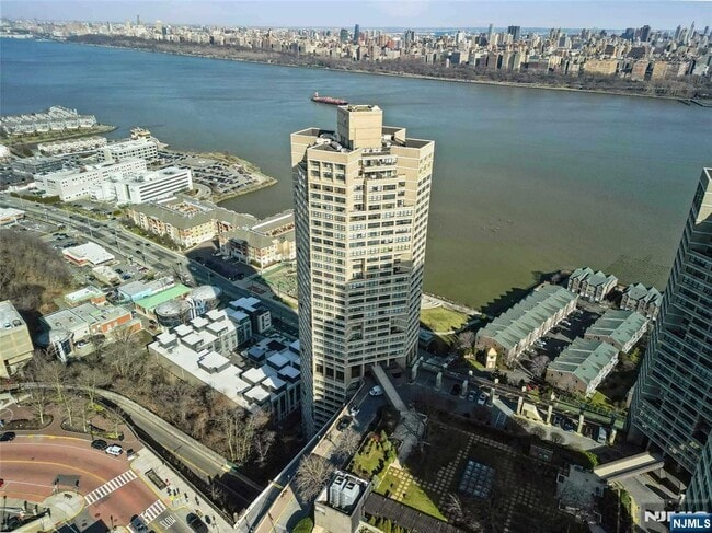 Building Photo - 7004 JFK Blvd E