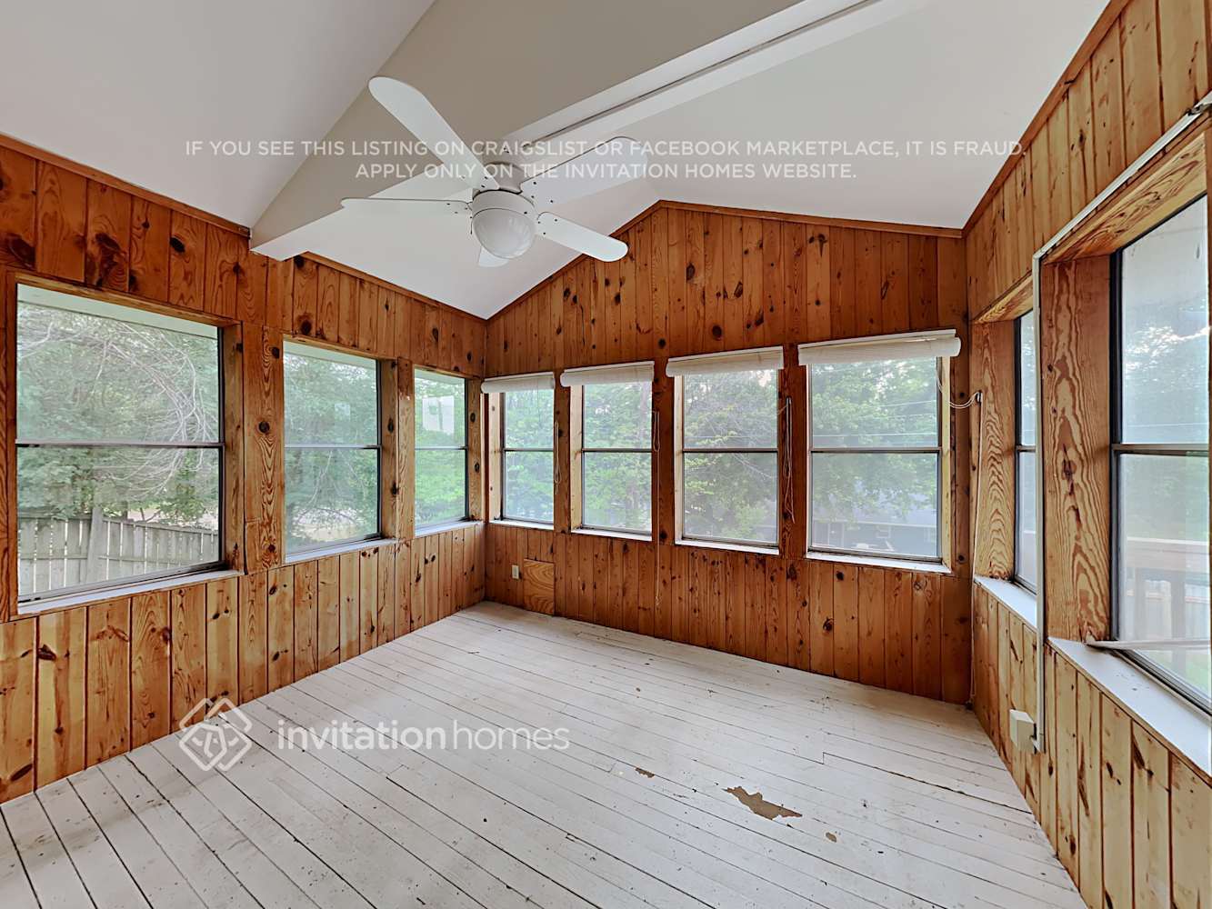 Building Photo - 17477 Java Ct N